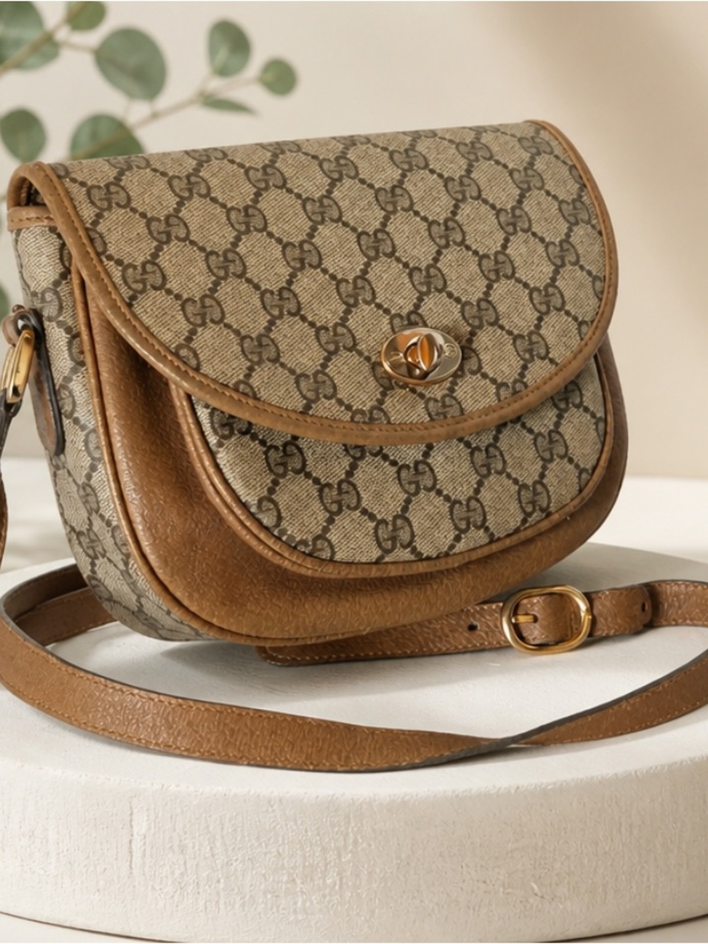 Authentic Gucci Shoulder /Crossbody Bag.